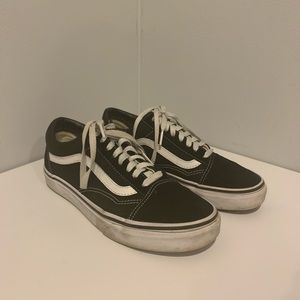 VANS - old skool black vans with while logo